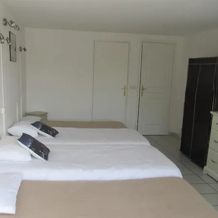 Royal 2* Paris